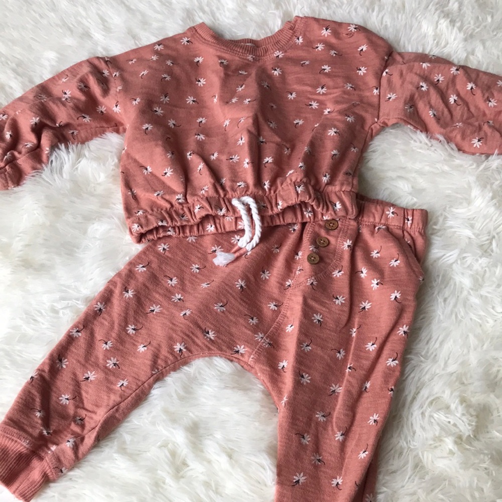 Jessica Simpson two piece boho sweatsuit